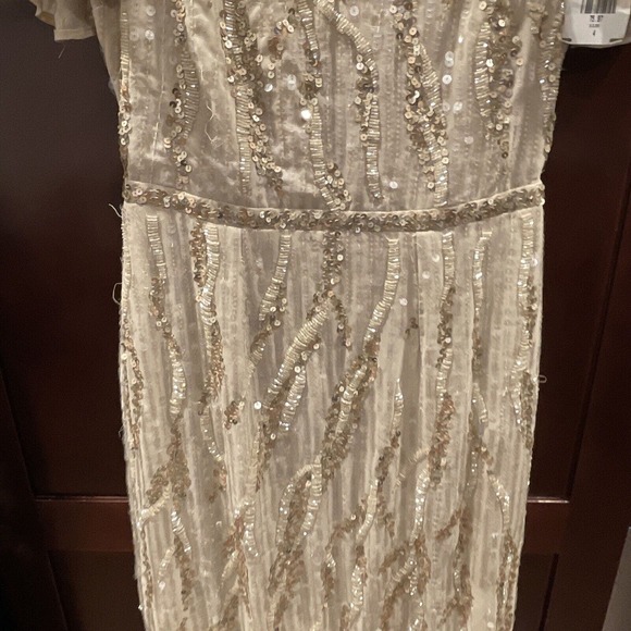 MAC DUGGAL 93591 SEQUINED V-NECK FLUTTER SLEEVE TEA LENGTH OYSTER SHEAT DRESS 4 - Picture 5 of 11